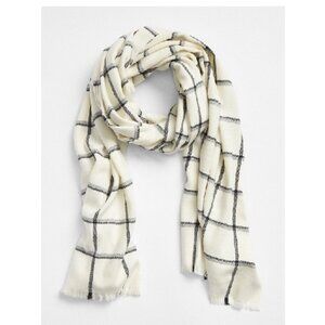 GAP Cozy Pattern Fringe Scarf NWT